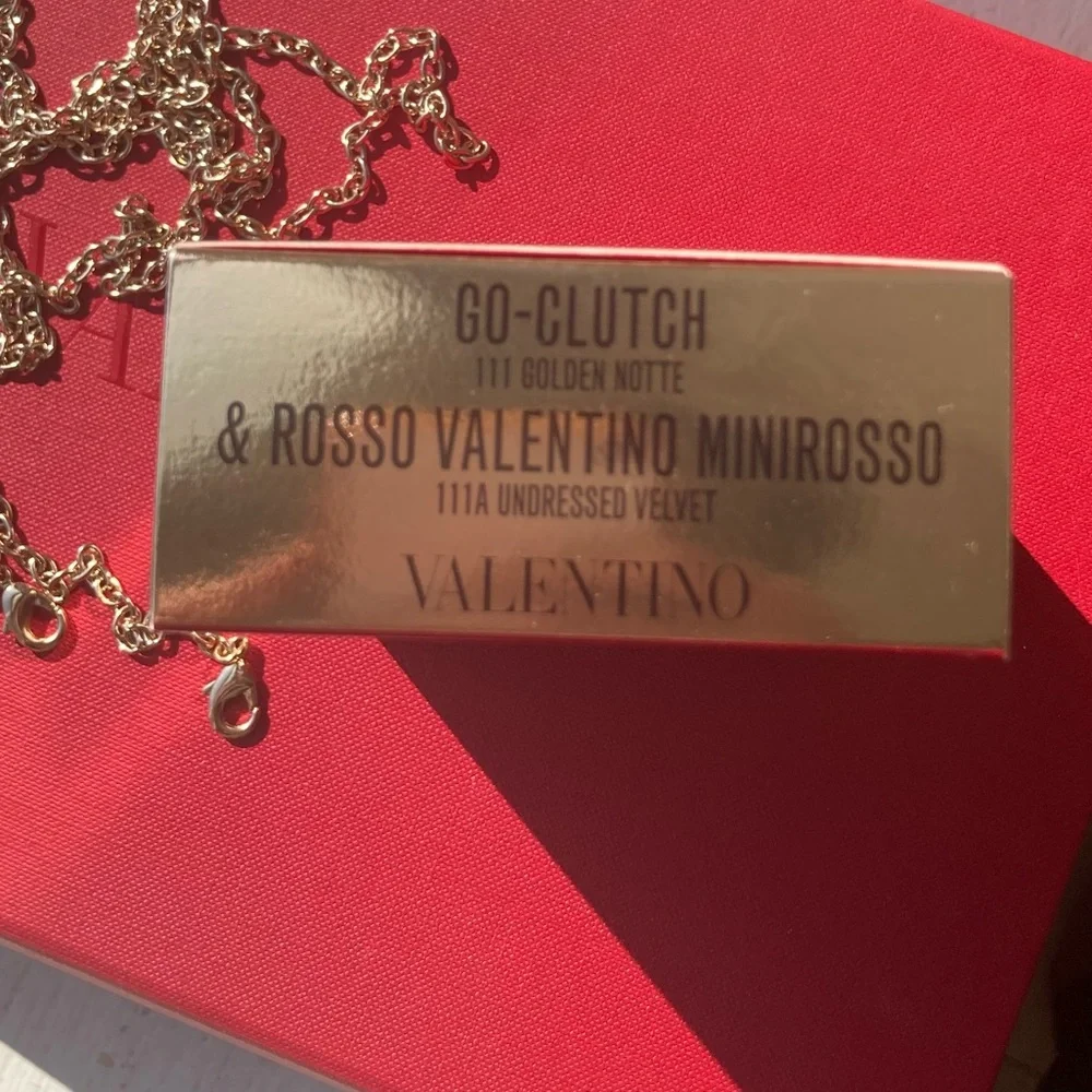 Valentino Go-Clutch Highlighter & Mini Lipstick- limited edition,removable chain - Picture 7 of 8